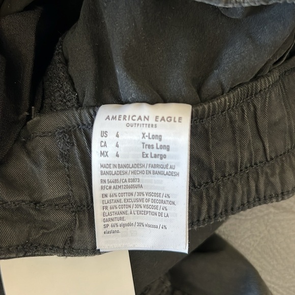 NWT American Eagle Black Cargo Jogger Pants size 4 - Picture 6 of 6